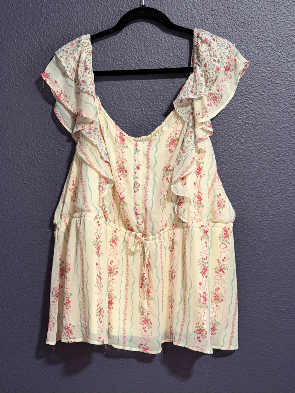 Torrid Cream Ruffled Cinched Waist Top with Bows and Strawberry Print NWT